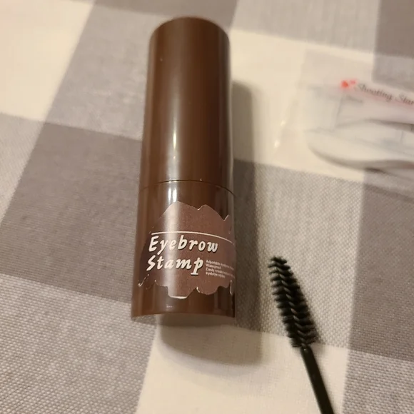 Perfect Brow Stencil Stamp Kit in BLACK - Picture 9 of 11